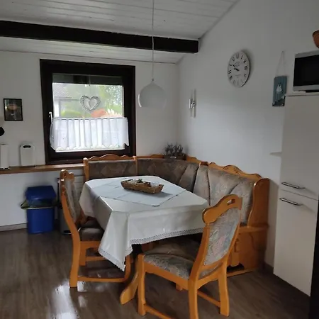 Schoenes Familien Und Hunde-freundliches In Strandnaehe, Sehr Ruhige Zentrale Lage *